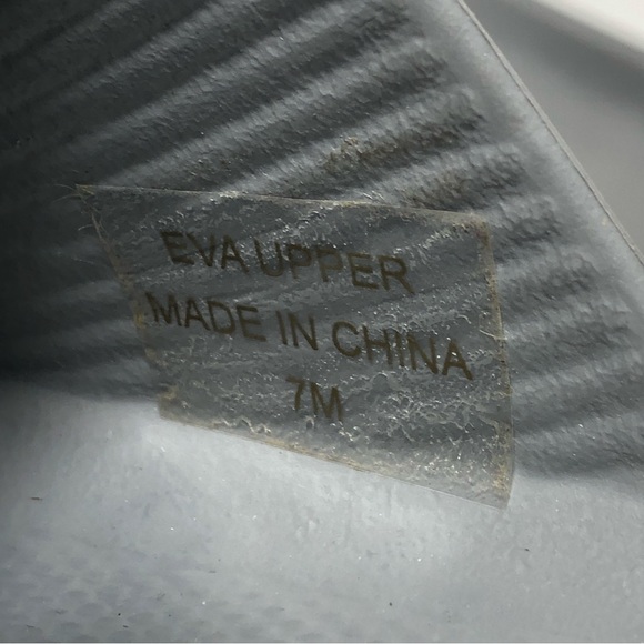 Urban Sport by J. Slides gray slide sandals. Size 7. In like new condition! - Picture 7 of 8